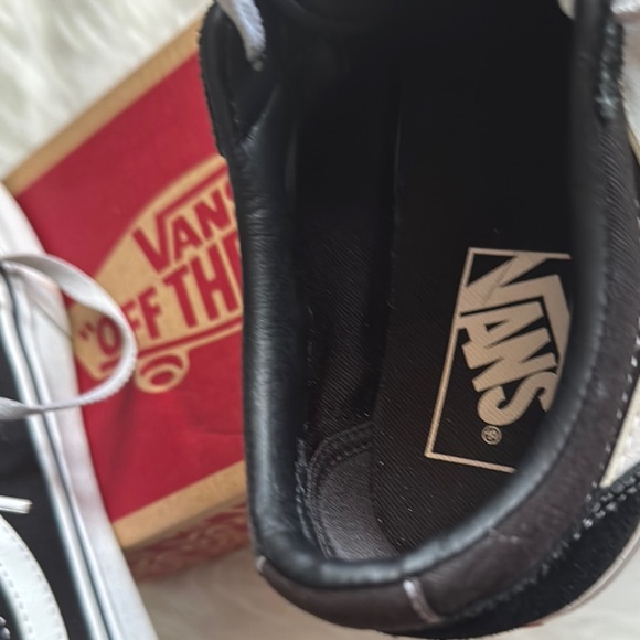 Vans Black and White Sneakers - Picture 11 of 13